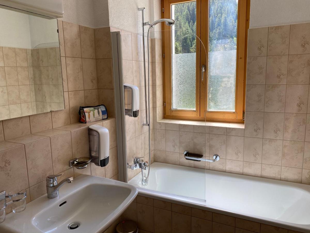 Gasthaus Edelweiss Langwies Dış mekan fotoğraf